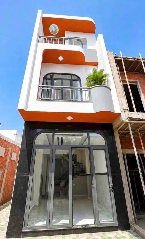 Bán nhà 3 tầng hẻm Hoàng Văn Thụ, Quy Nhơn, 46,7m², 3 phòng ngủ, sổ hồng