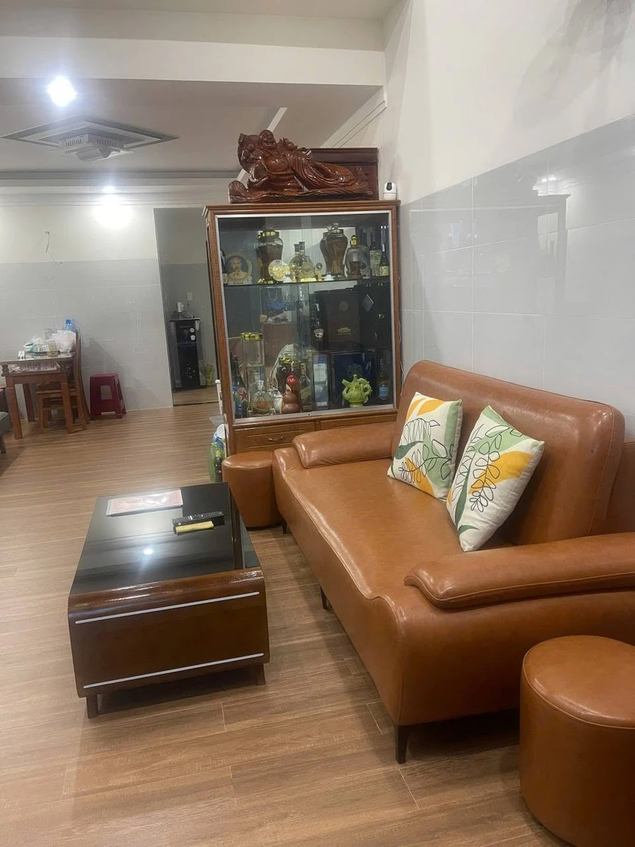 Nhà bán hẻm Y Moan 54m2, 2 phòng, 3 tỷ - Ảnh 1