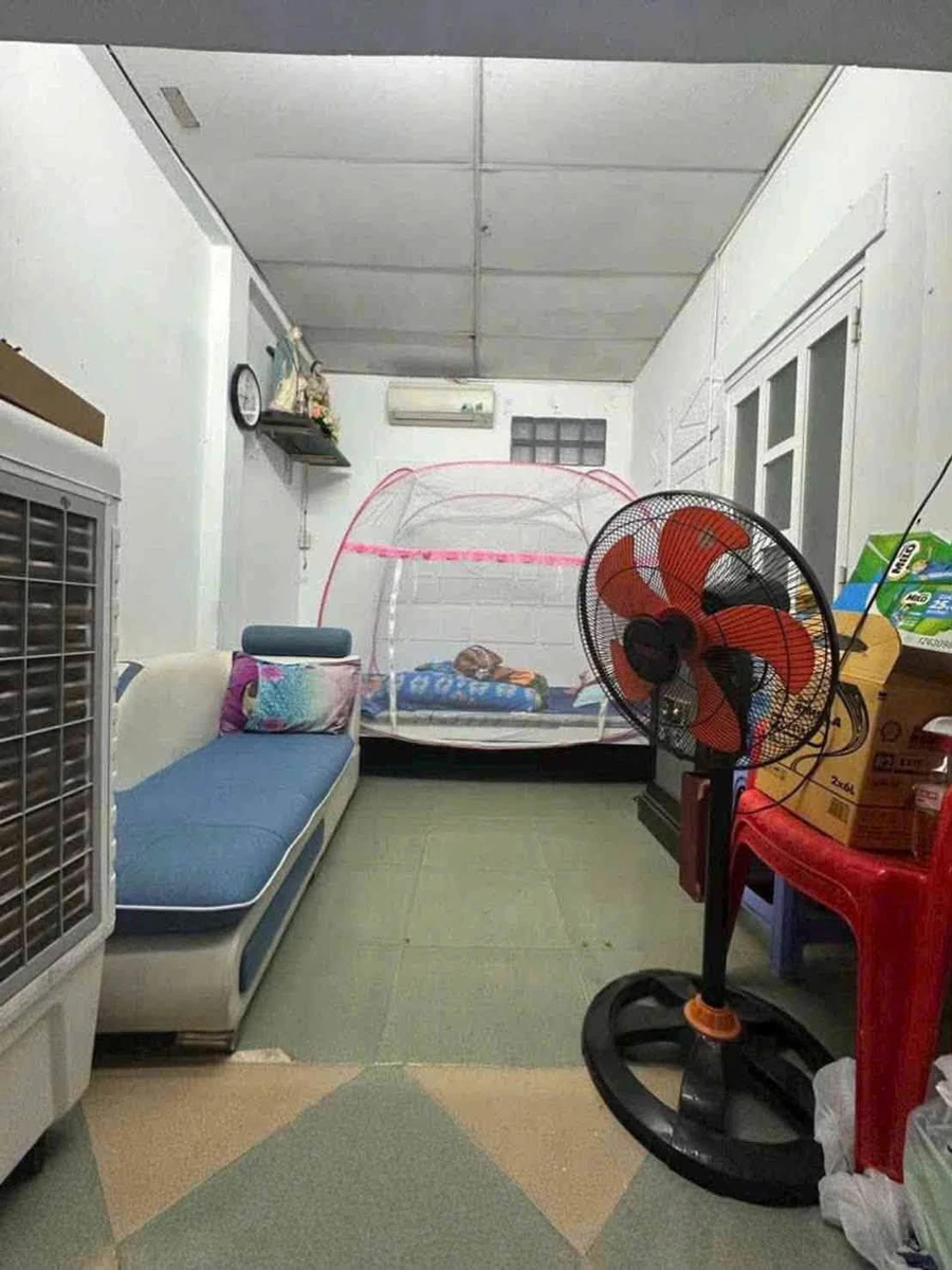 Bán nhà hẻm ô tô 64m2 3 tầng 4PN đường Trịnh Đình Trọng, Phú Trung, Tân Phú - 5,99 tỷ - Ảnh thu nhỏ 3