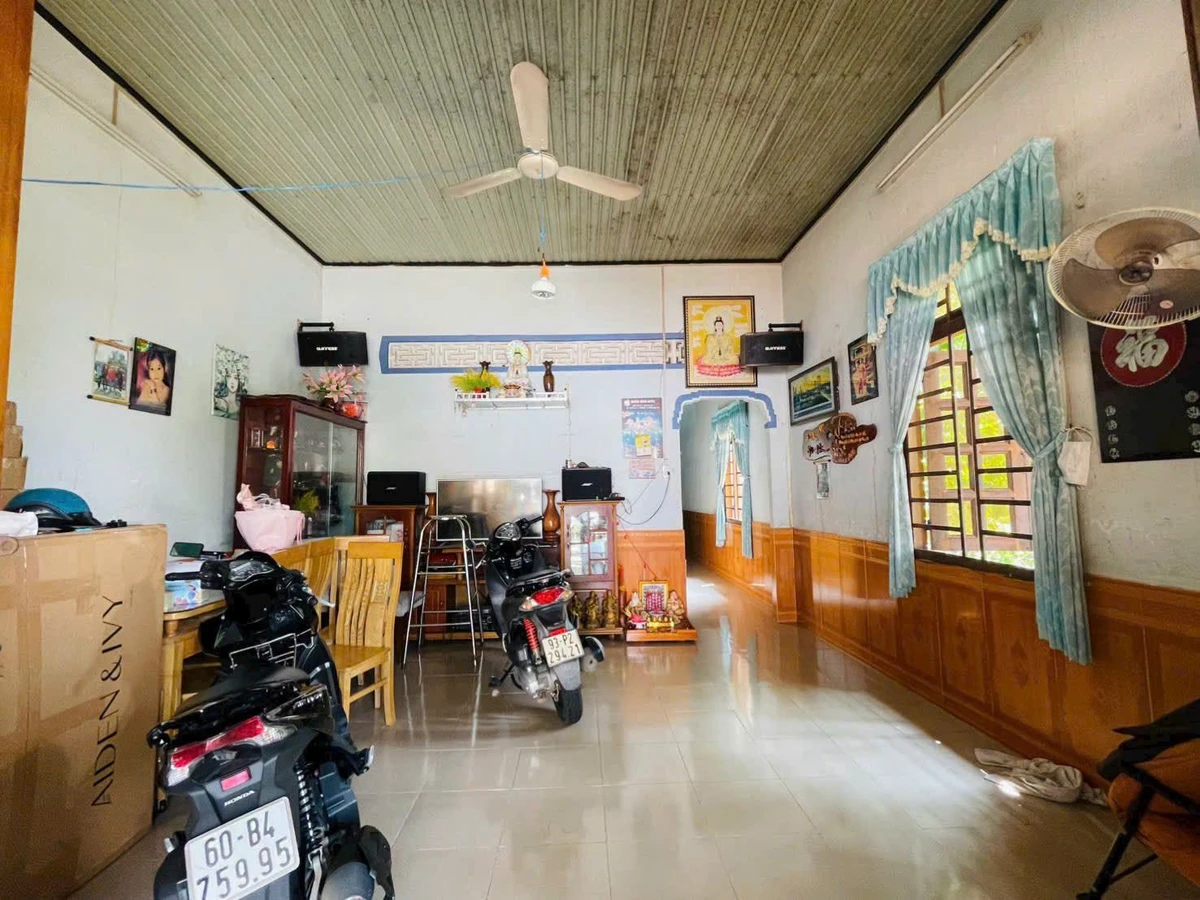 Bán nhà phố Tân Đông 165m² 1 tỷ 100, 3 PN - Ảnh 1