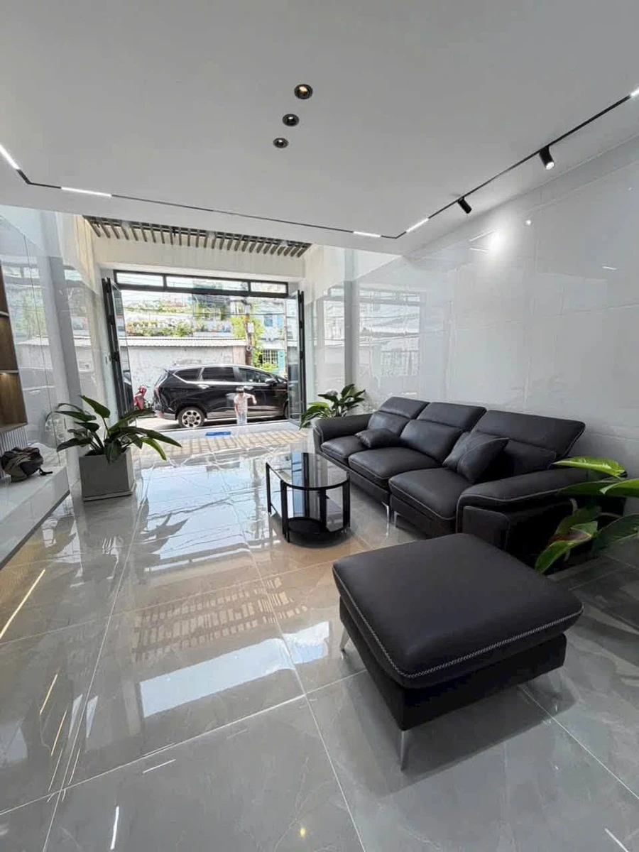 Bán nhà hẻm xe hơi 56m2, 5 tầng 6PN có nội thất đường Lạc Long Quân, Quận 11 - Ảnh thu nhỏ 2