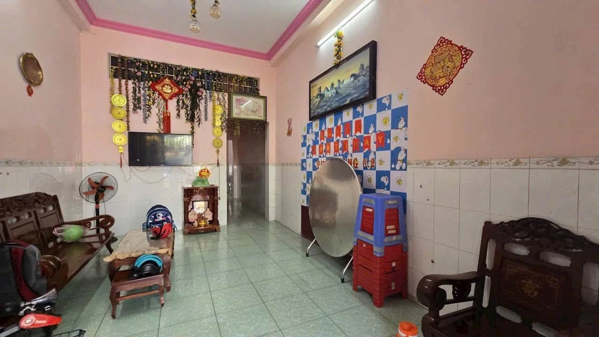 Bán nhà 1 trệt 1 lầu 79m² hẻm Sương Nguyệt Anh, Phường Long An, Tây Ninh giá 1,6 tỷ - Ảnh thu nhỏ 3