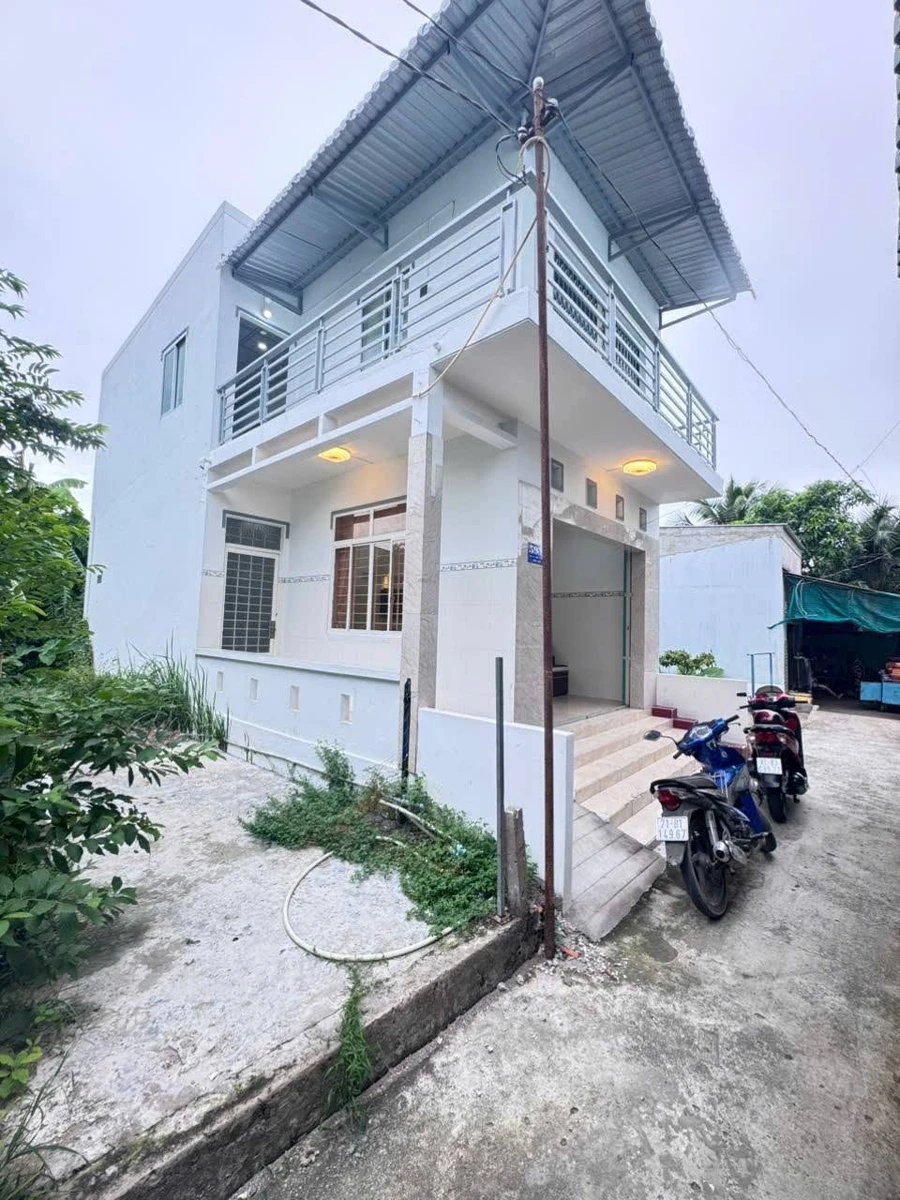Bán nhà phố 3PN Phú Tân, 136m2, 1 tỷ 250 triệu - Ảnh 1