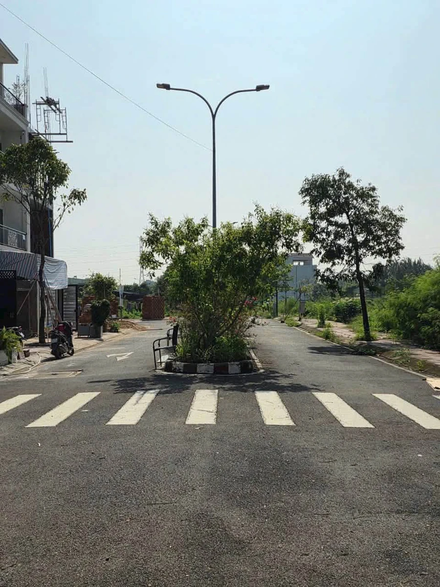 Bán lô góc 2 mặt tiền 132m² KDC A83 Quận 2 - Ảnh thu nhỏ 2