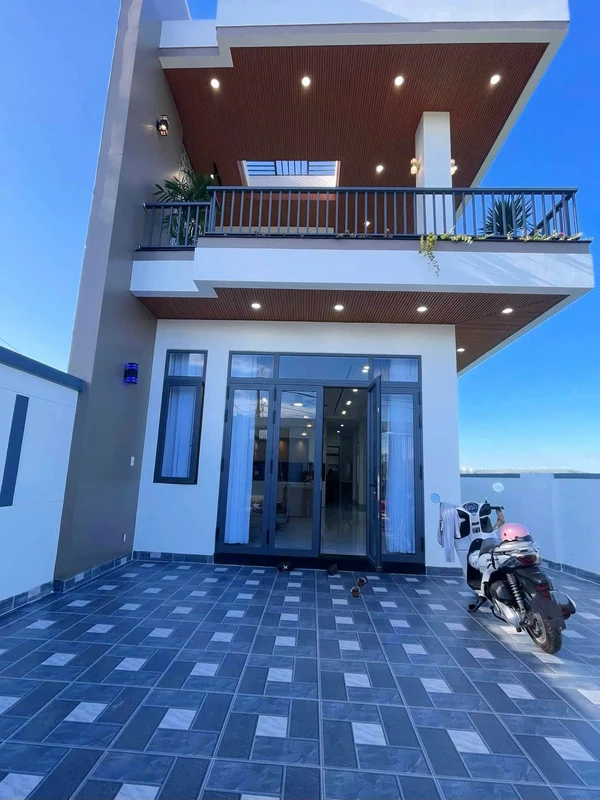 Bán nhà mặt tiền Lý Chính Thắng Pleiku, 217m², 4PN, 3.18 tỷ
