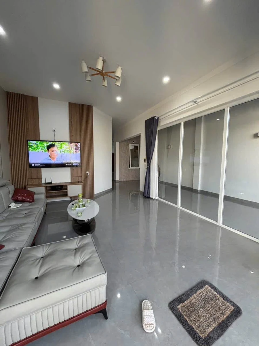 Bán nhà mặt tiền Nguyễn Trường Tộ 7×25m, 3PN, 3,99 tỷ - Ảnh thu nhỏ 4