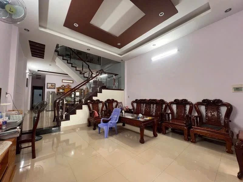 Bán nhà 2 tầng 120m² khu Metro Mới 9,9 tỷ - Ảnh 1