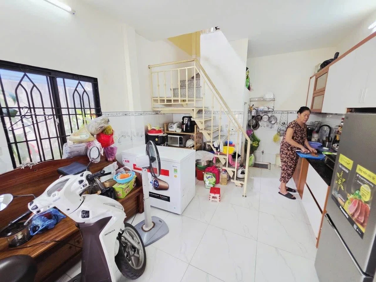 Bán nhà 2 tầng 61m², ngang 10m, hẻm ô tô gần chợ đầu mối Thủ Đức, giá 5,5 tỷ - Ảnh thu nhỏ 5