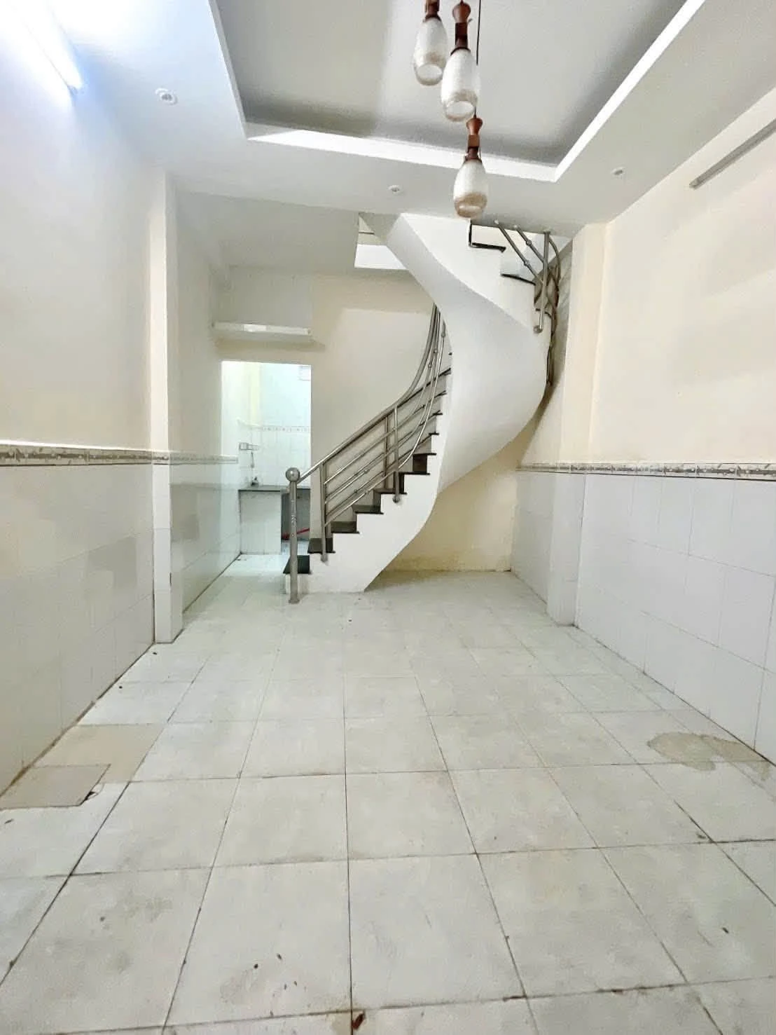 Bán nhà 3 tầng 3PN 63m2 sàn Bình Thạnh giáp Quận 1 giá 2 tỷ - Ảnh 1