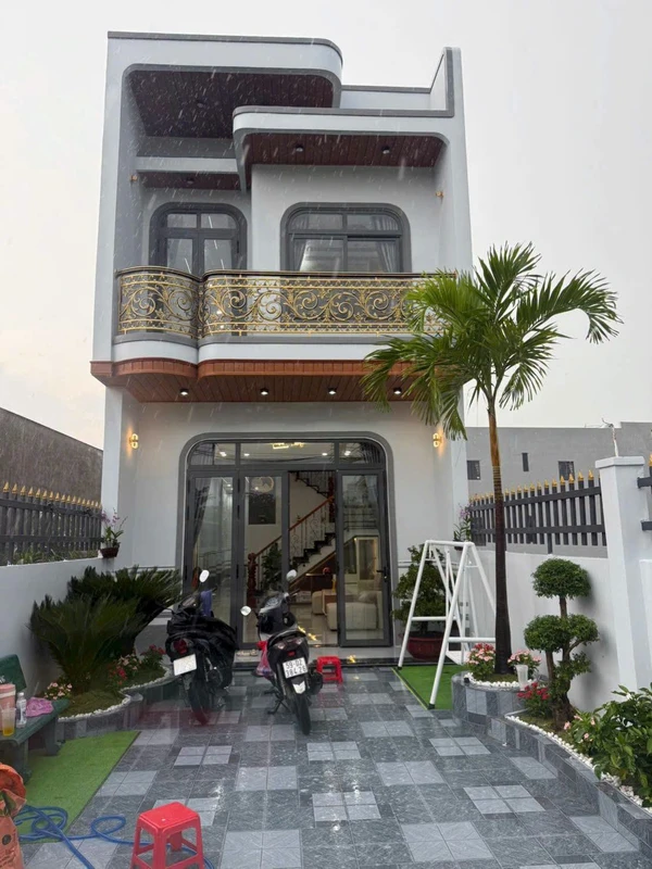 Bán gấp nhà 1 trệt 1 lầu 185m² Mỹ Hạnh Bắc, Đức Hoà
