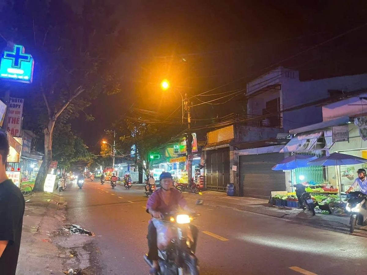 Bán nhà 1 trệt 1 lầu mặt tiền Đường 11, Linh Xuân, 127m2 - Ảnh thu nhỏ 3