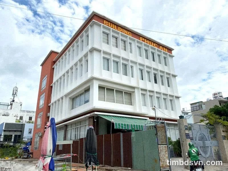 Cho thuê tòa nhà 300m² có thang máy Tân Bình - Ảnh 1