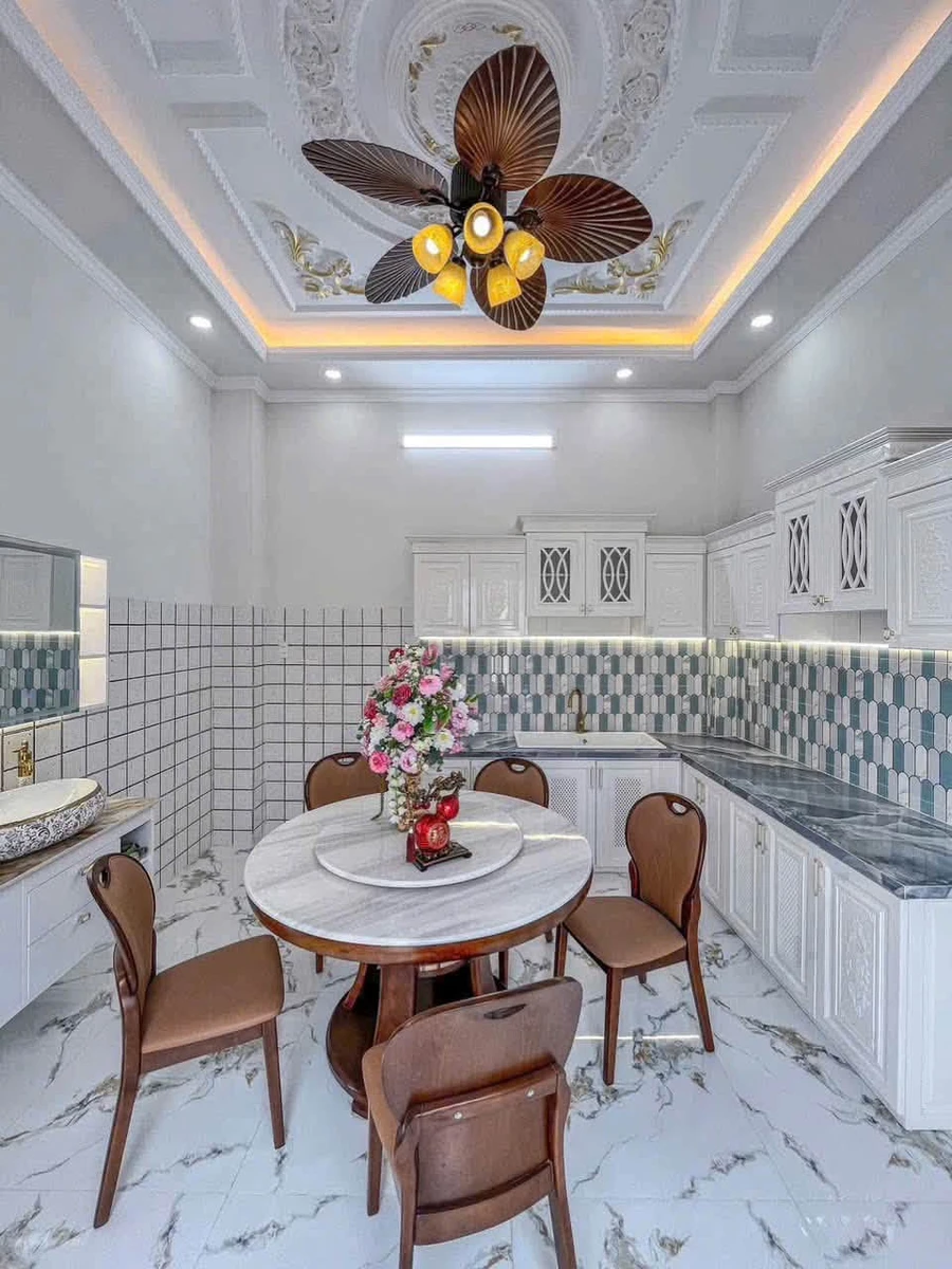 Bán nhà 1 trệt 2 lầu full nội thất 44 m² 3 tỷ 100 triệu Bình Chánh - Ảnh thu nhỏ 3