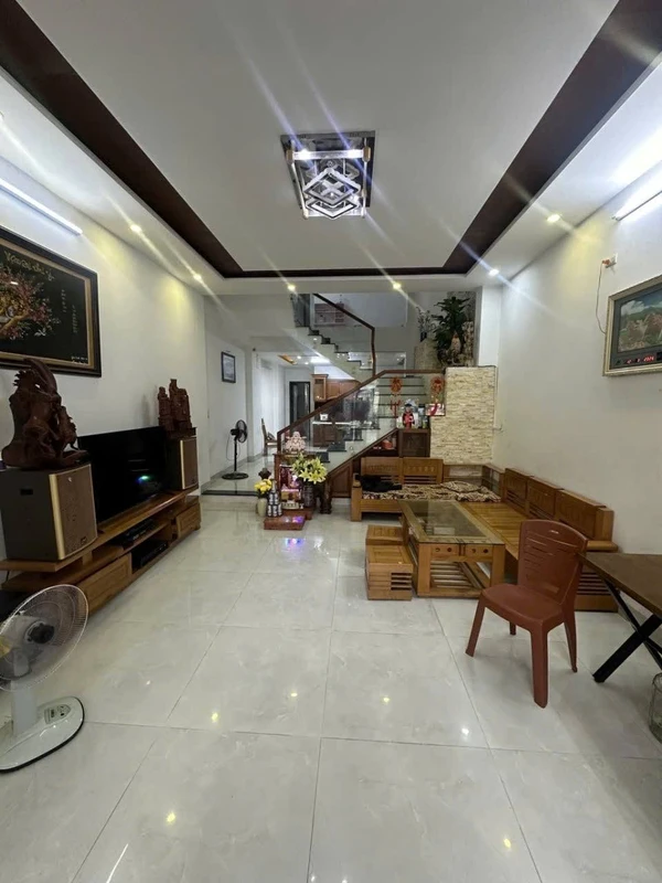 Bán nhà mặt tiền 3 tầng 90m2 Liên Chiểu 5 tỷ