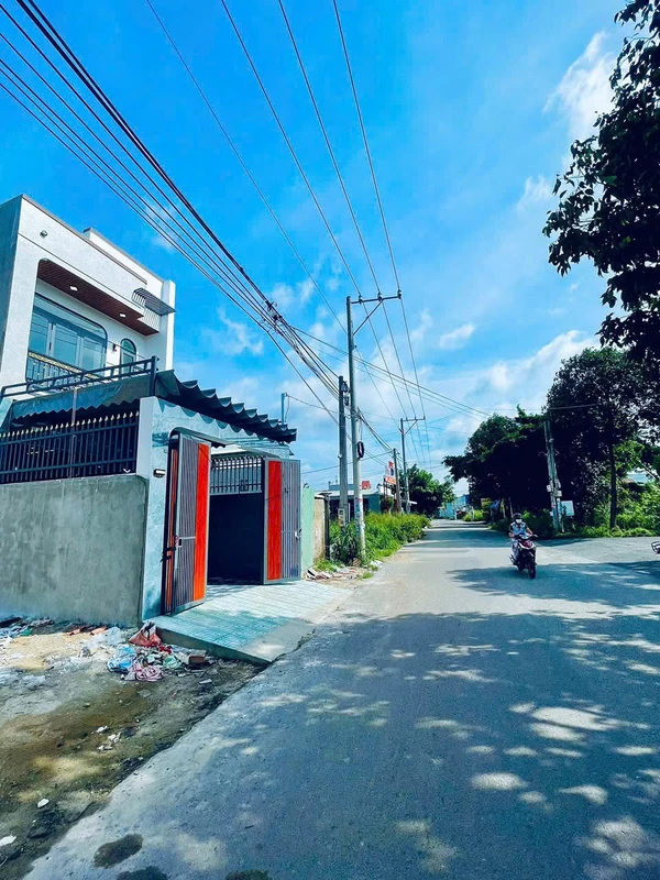 Bán nhà phố 3PN 2WC mặt tiền Trảng Dài, Đồng Nai 3.75 tỷ