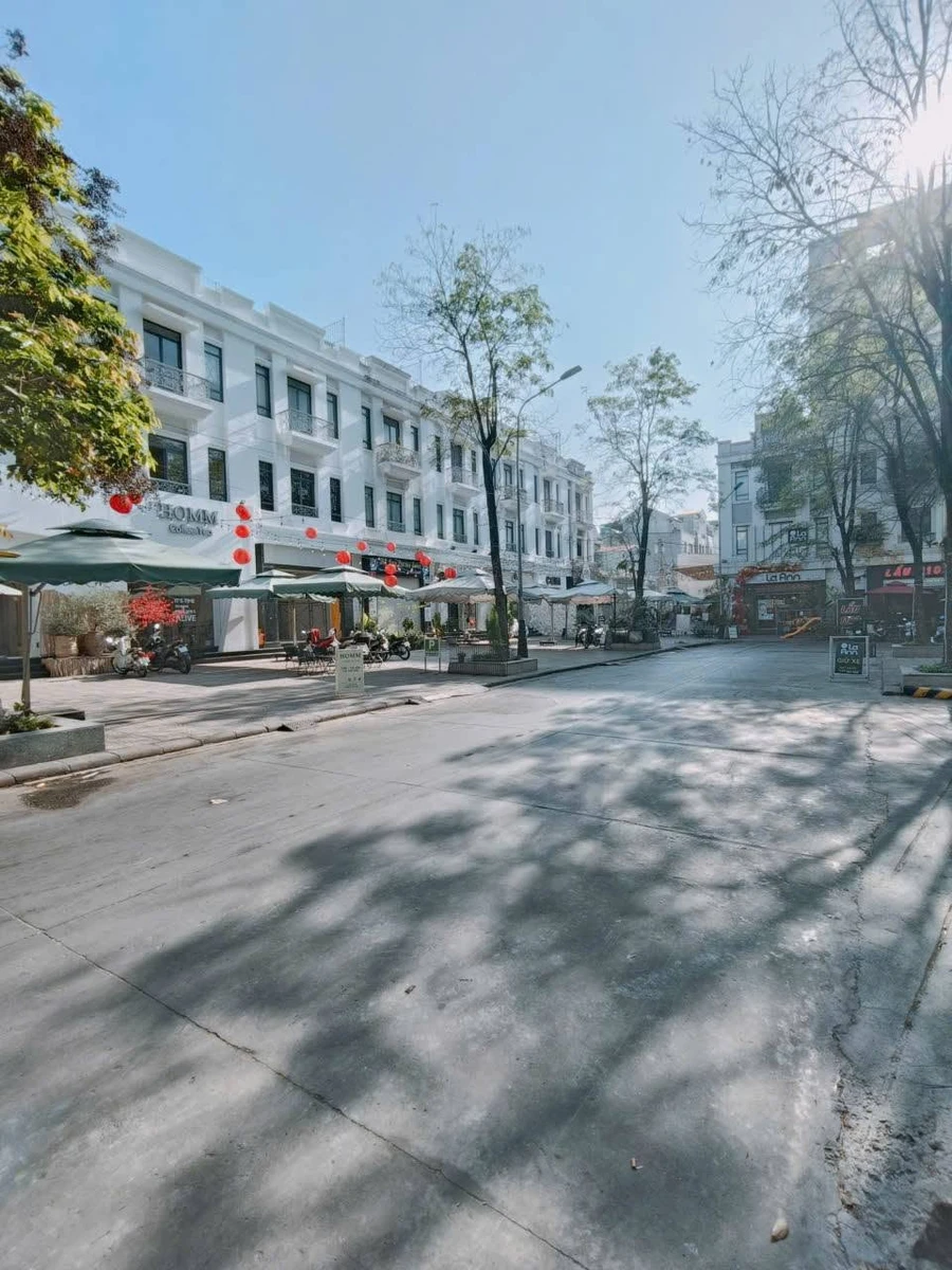 Cho thuê nhà 2 lầu mặt tiền 370m² kinh doanh Biên Hòa - Ảnh 1