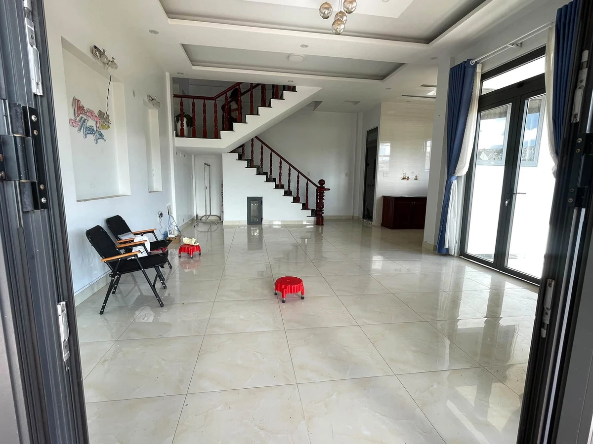 Bán nhà Mê Linh 100m2, 6PN, 5 tỷ - Ảnh thu nhỏ 3
