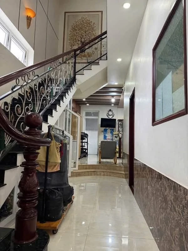 Bán nhà mặt tiền Nguyễn Huệ Bến Tre 342m² 15 tỷ - Ảnh thu nhỏ 2