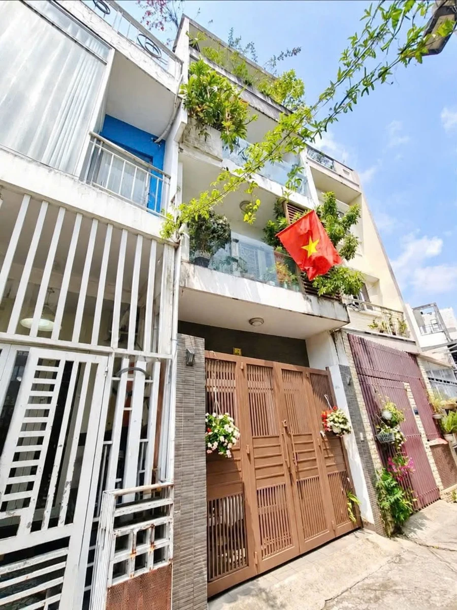 Bán nhà 3 tầng 80m² Ngã Tư Thủ Đức, 5 tỷ 5 - Ảnh 1