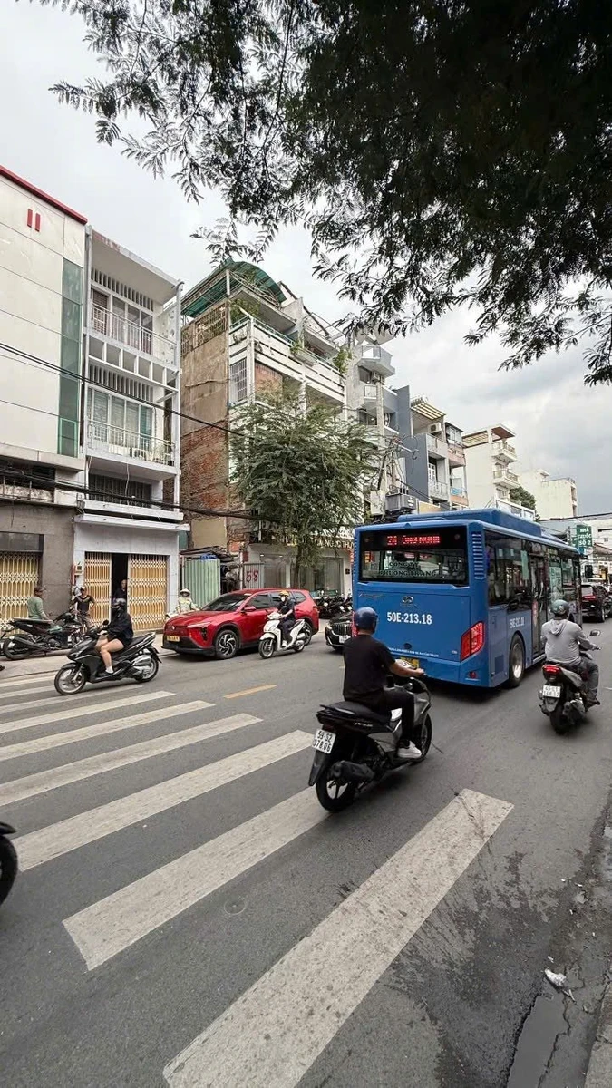 Bán nhà mặt tiền Lê Quang Định, Bình Thạnh, 58m², 5 PN, 13,5 tỷ - Ảnh 1