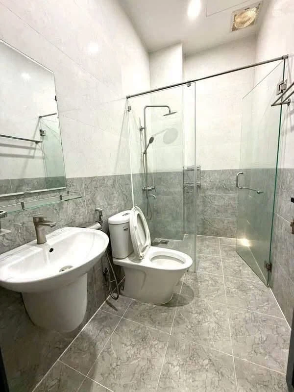 Bán nhà 1 trệt 1 lầu 100m² KDC Hiệp Thành 3 giá 5 tỷ 6 - Ảnh thu nhỏ 4