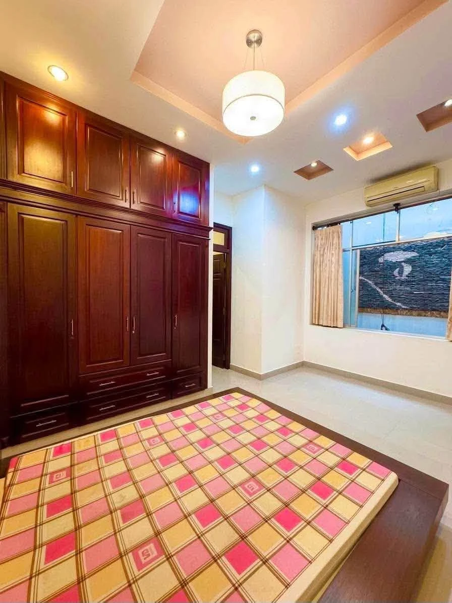 Bán nhà 3 tầng 133m2 gần chợ Phạm Văn Hai, Tân Bình - Ảnh thu nhỏ 5