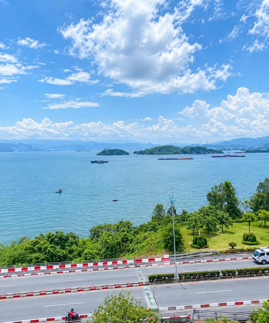 Bán biệt thự view vịnh 300m2, 4 tầng, giá 2 tỷ - Ảnh thu nhỏ 3
