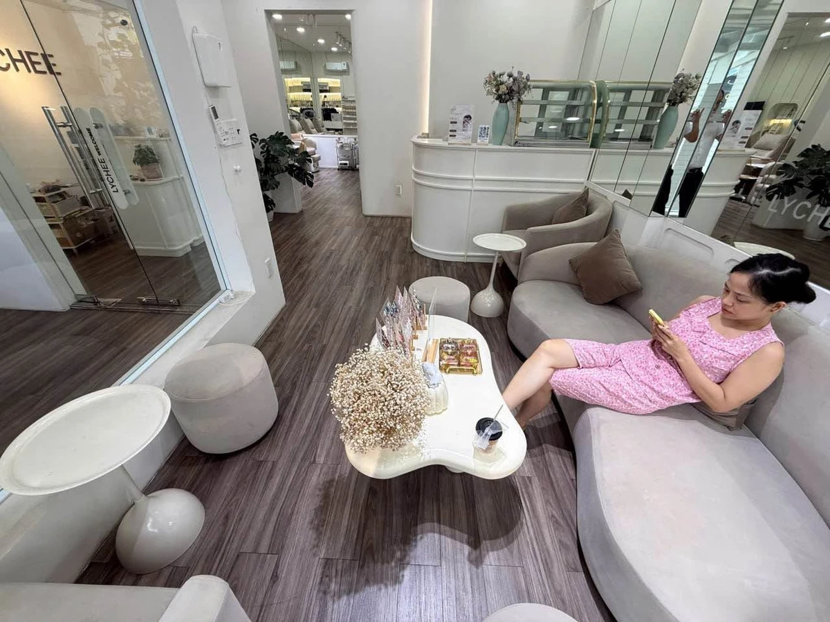 Cho thuê villa 105m2, 3PN, 4WC, mặt tiền Nguyễn Bá Huân, Thảo Điền - Ảnh thu nhỏ 4