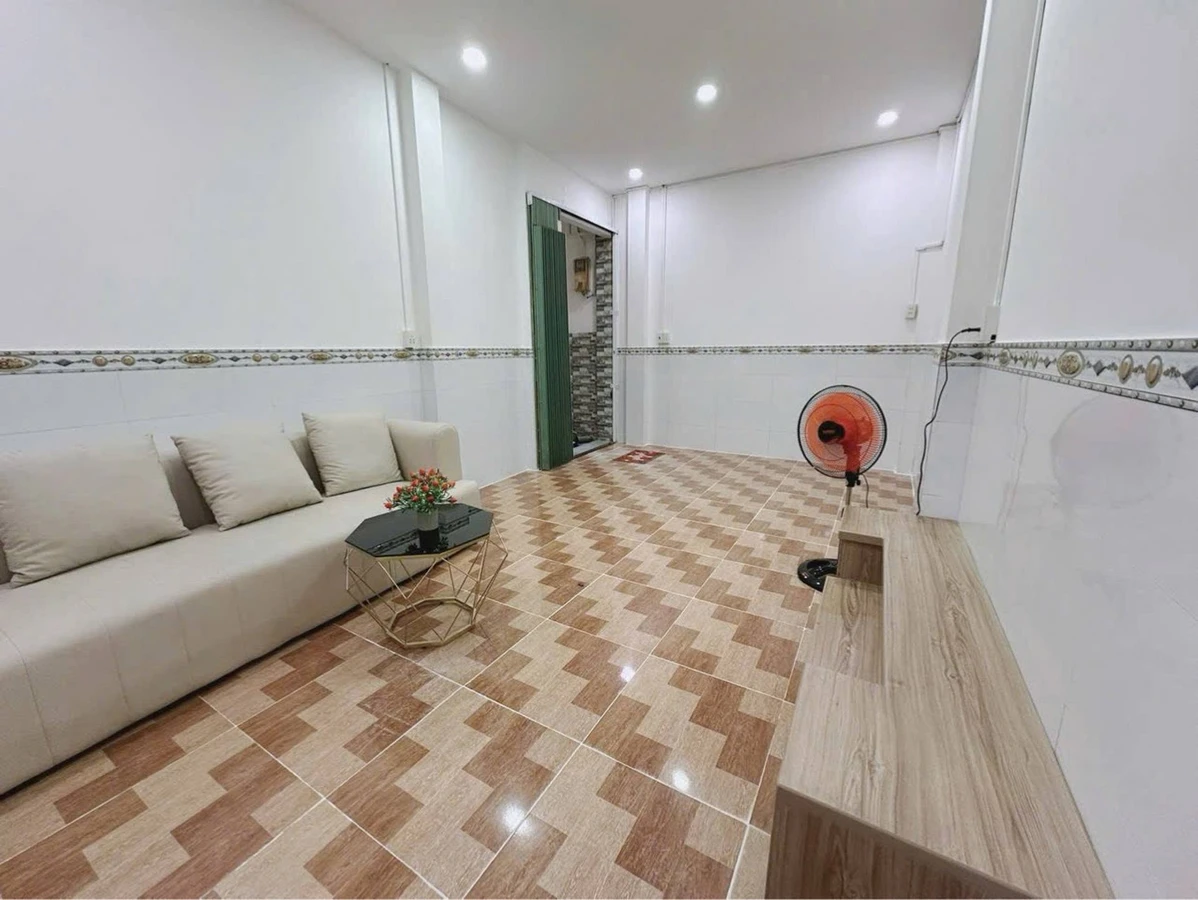 Bán nhà hẻm ô tô 4 tầng 30m² gần chợ Bà Chiểu, Bình Thạnh, hơn 4 tỷ - Ảnh thu nhỏ 3