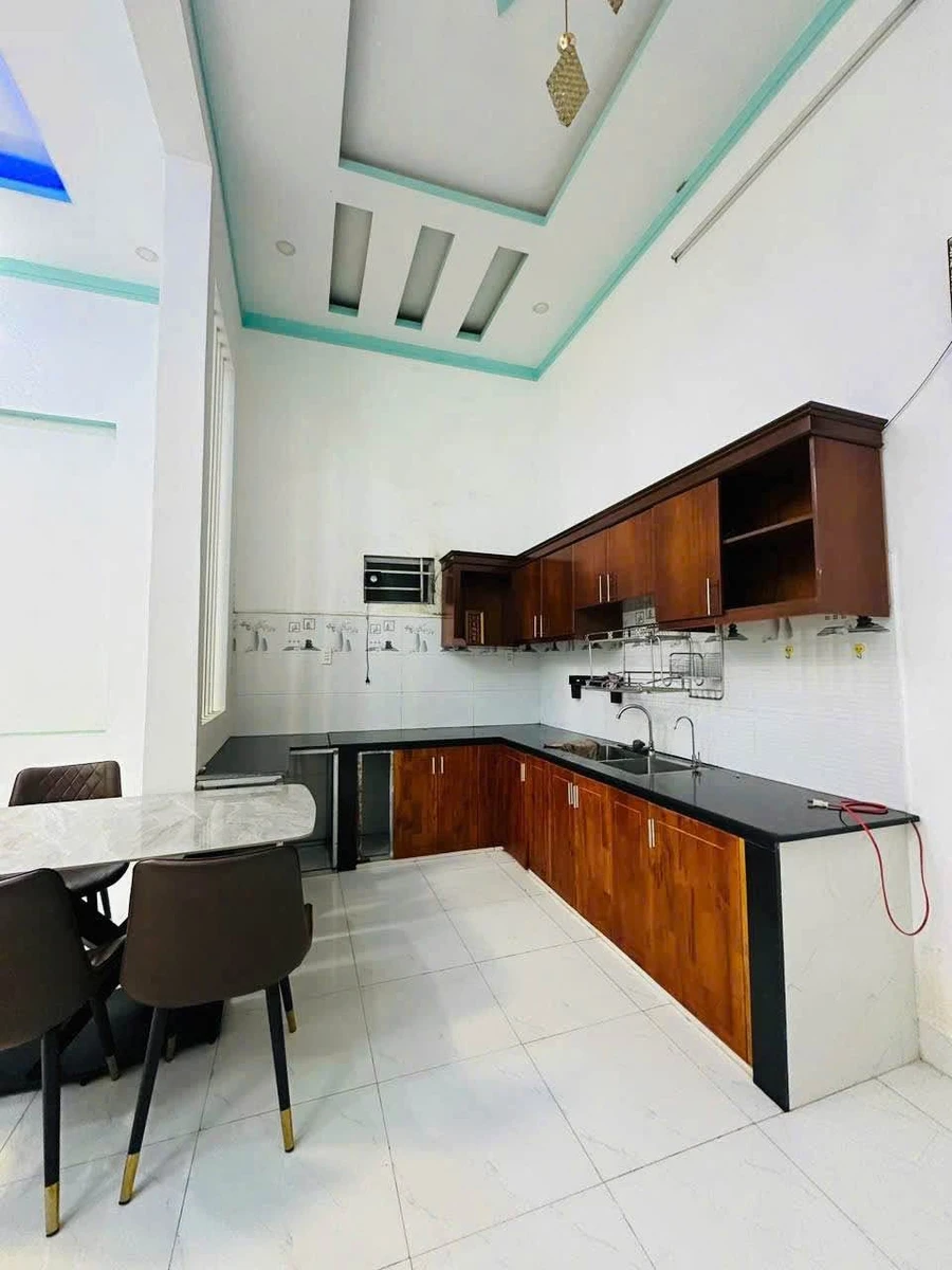 Bán nhà cấp 4 mới hẻm 37 Phùng Hưng, Buôn Ma Thuột, 50m2, 2PN 2WC, giá 2,95 tỷ - Ảnh thu nhỏ 2