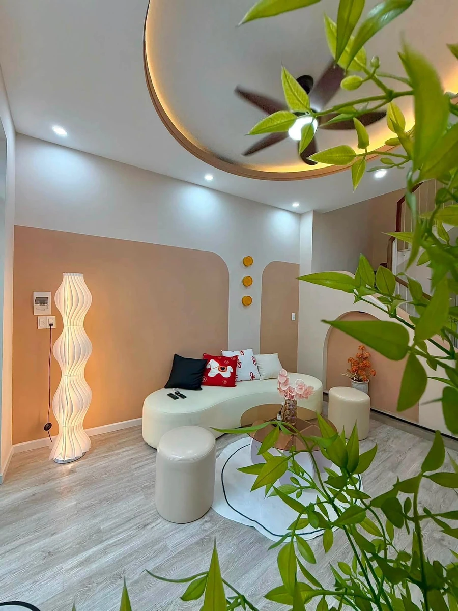 Bán nhà 2 tầng nội thất đầy đủ 44m² Quận 1 giá 3.58 tỷ - Ảnh thu nhỏ 3