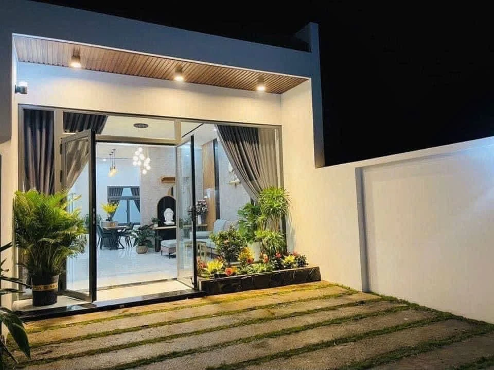 Bán nhà 3 phòng ngủ 90m2 gần chợ Thạnh Phú, 300 triệu - Ảnh 1