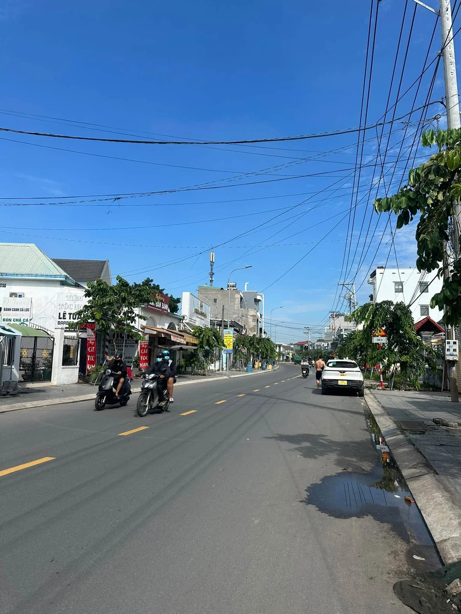 Bán shophouse mặt tiền Tô Vĩnh Diện Dĩ An 204m² 12 tỷ - Ảnh thu nhỏ 2