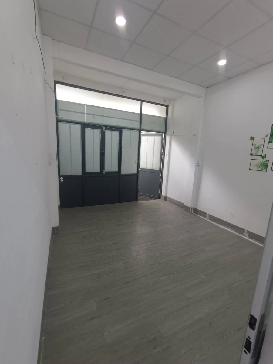 Cho thuê nhà nguyên căn Quận 3, 28m², 2 PN, 11 triệu/tháng - Ảnh thu nhỏ 2