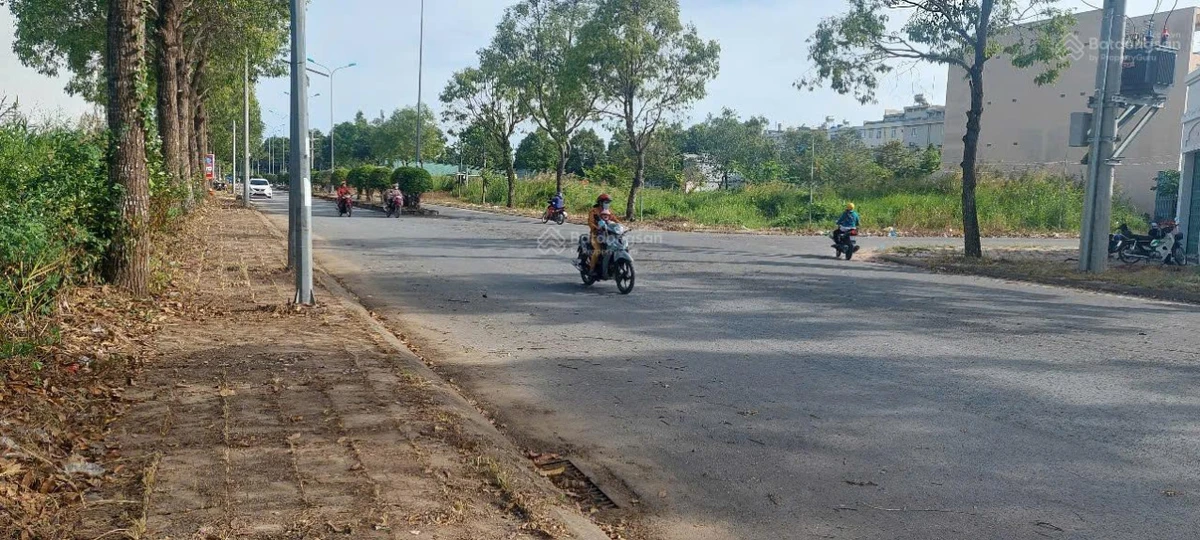 Nền đối diện kiot chợ Khu Công nghiệp Bình Minh (ngay cầu Cần Thơ) giá 1,8 tỷ - Ảnh thu nhỏ 2