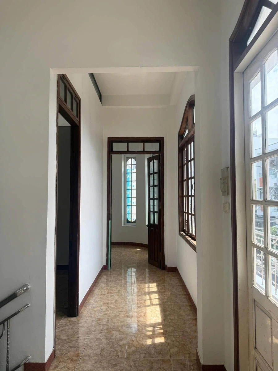 Nhà 3 tầng góc 2 mặt tiền 83.6m2, Bình Hoà, giá 8.4 tỷ - Ảnh thu nhỏ 3