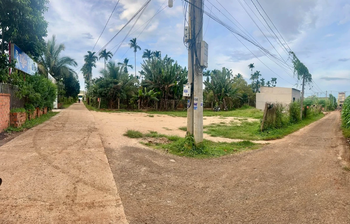 Bán đất Chư Sê 128m² sổ hồng, giá 1 tỷ 099 triệu - Ảnh thu nhỏ 3