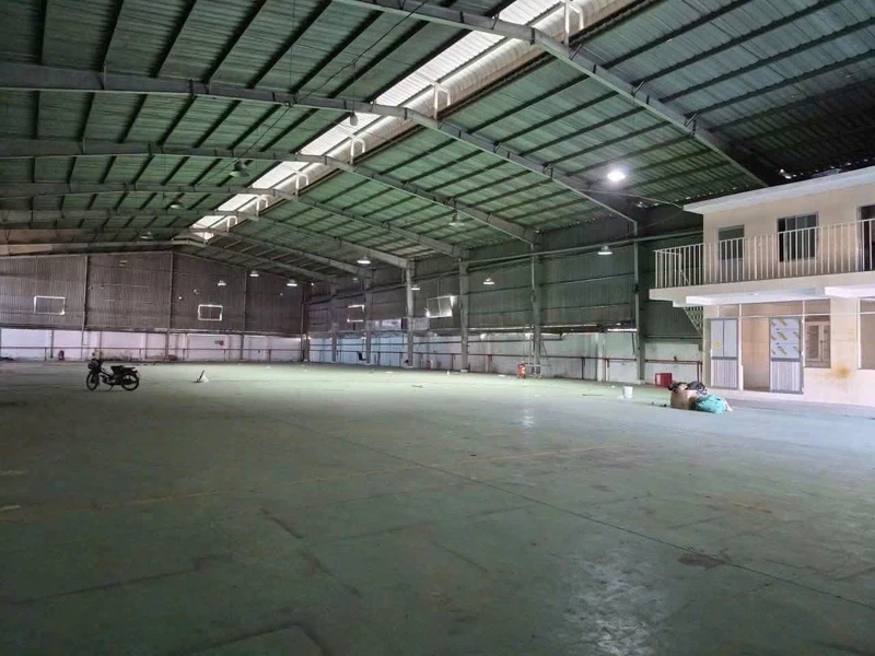 Cho thuê nhà xưởng Tân Uyên Bình Dương 2300m², 140 triệu/tháng