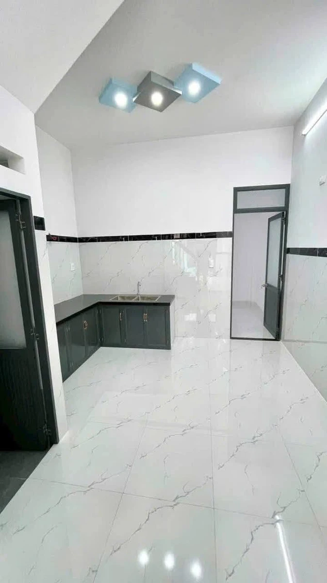 Bán nhà 3 tầng 51m2 Hoàng Văn Thụ, Quy Nhơn, 3.8 tỷ - Ảnh thu nhỏ 2