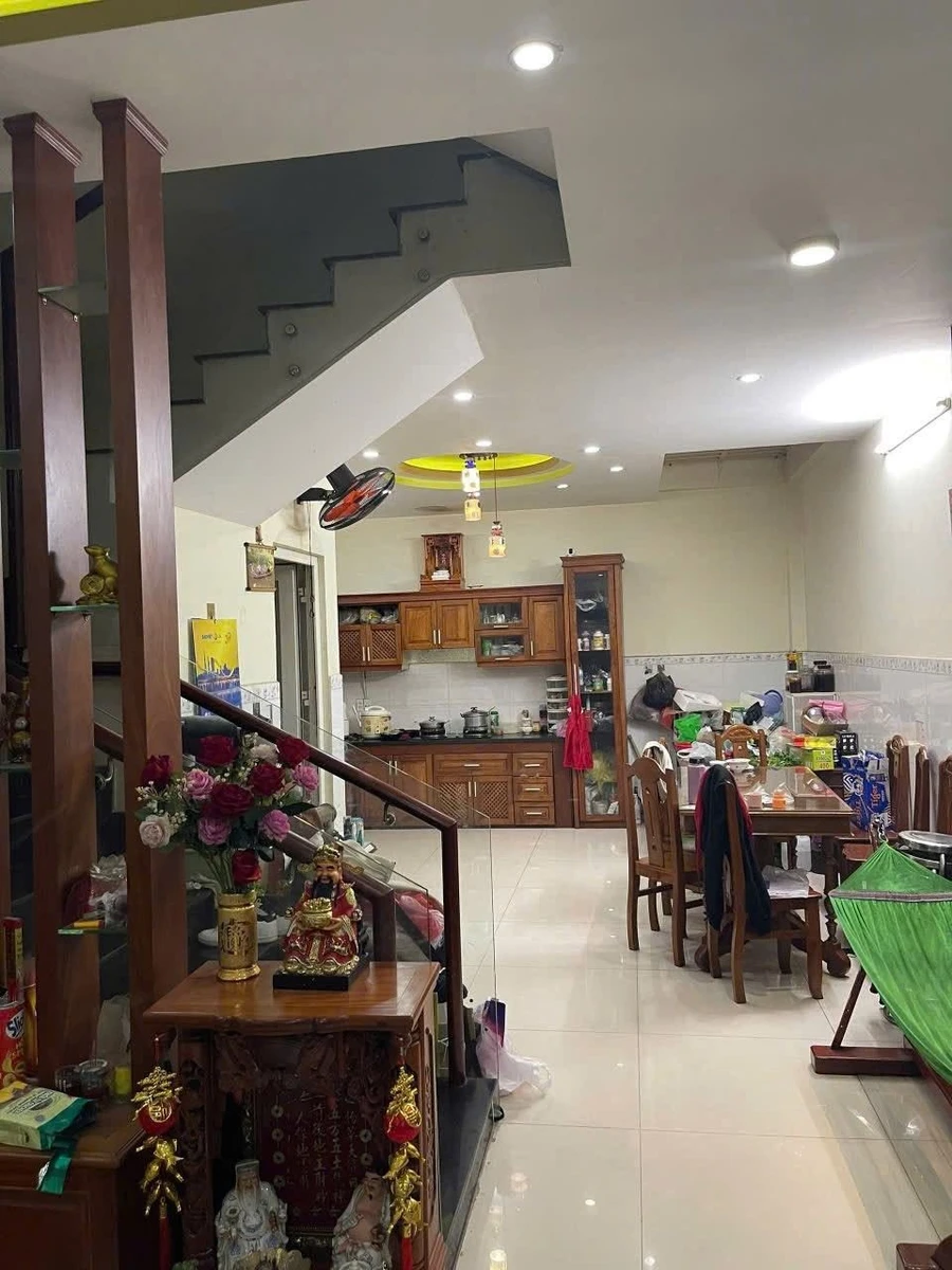 Bán nhà 3 tầng 62.2m² đường Nguyễn Hữu Tiến, Tân Phú, giá 6.9 tỷ - Ảnh thu nhỏ 2