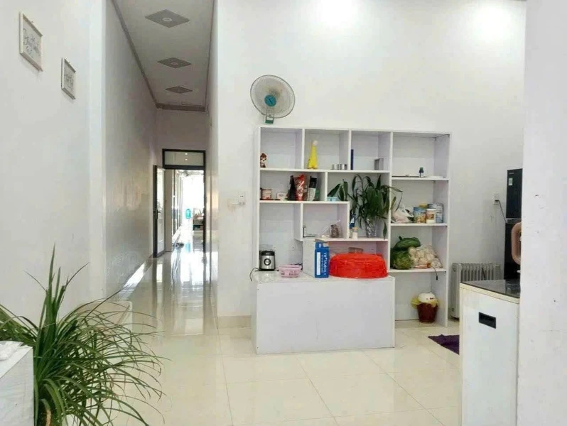 Nhà mặt tiền Y Wang 5x30m, 3 phòng, 4,49 tỷ Eakao