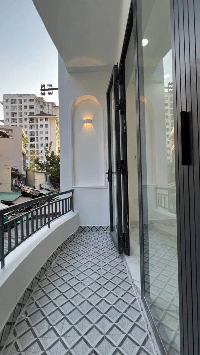 Bán nhà mới 66m2 4 phòng ngủ gần Đầm Sen 8.65 tỷ - Ảnh thu nhỏ 3