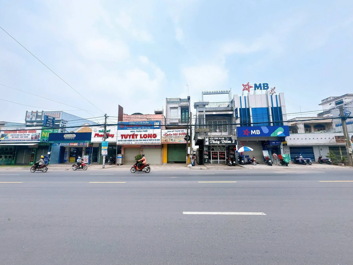 Bán nhà mặt tiền QL1A Tân Hoà 115m2, 7 tỷ 600 triệu - Ảnh 1