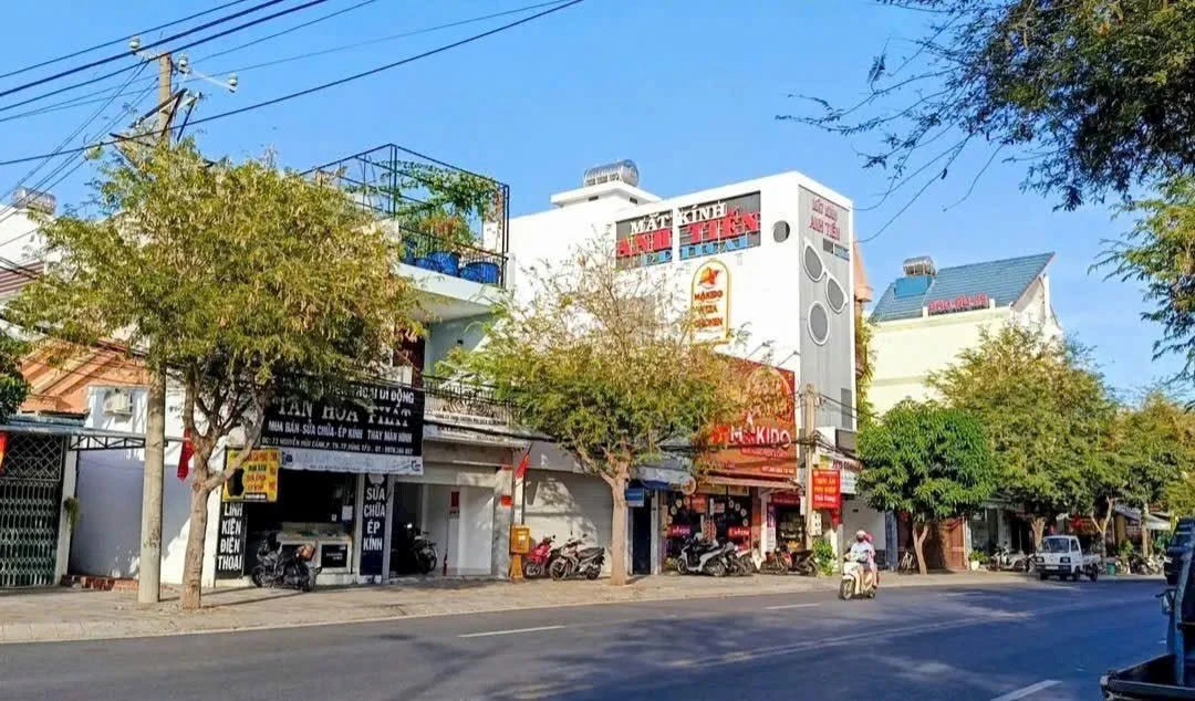 Bán nhà mặt tiền Nguyễn Hữu Cảnh 109.6m² hơn 13 tỷ - Ảnh 1