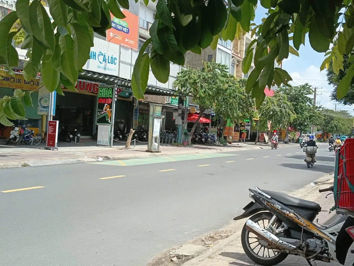 Cho thuê shophouse mặt tiền Lý Thường Kiệt 150m2, 30 triệu/tháng - Ảnh 1