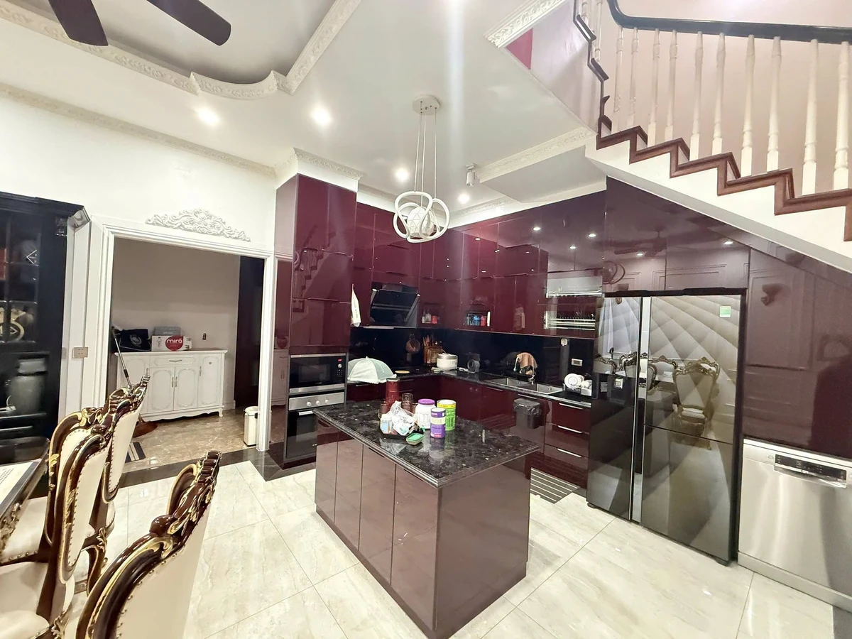 Nhà 4 tầng, 4PN, 150m2 phố Bích Đào, giá 8.99 tỷ - Ảnh thu nhỏ 4