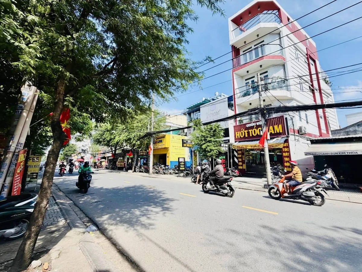 Bán nhà lô góc mặt tiền Nguyễn Văn Khối 80m2, 16,3 tỷ, Phường 8, Gò Vấp - Ảnh 1