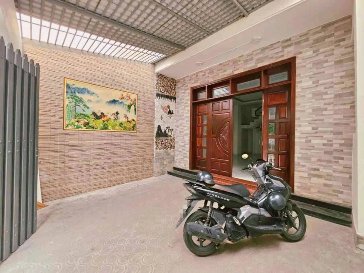 Bán nhà 3 lầu 4PN 80m² gần Phạm Văn Đồng 8.09 tỷ - Ảnh 1