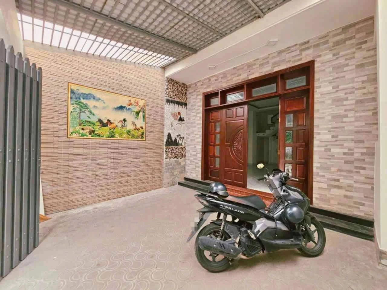 Bán nhà 3 lầu 4PN 80m² gần Phạm Văn Đồng 8.09 tỷ - Ảnh 1