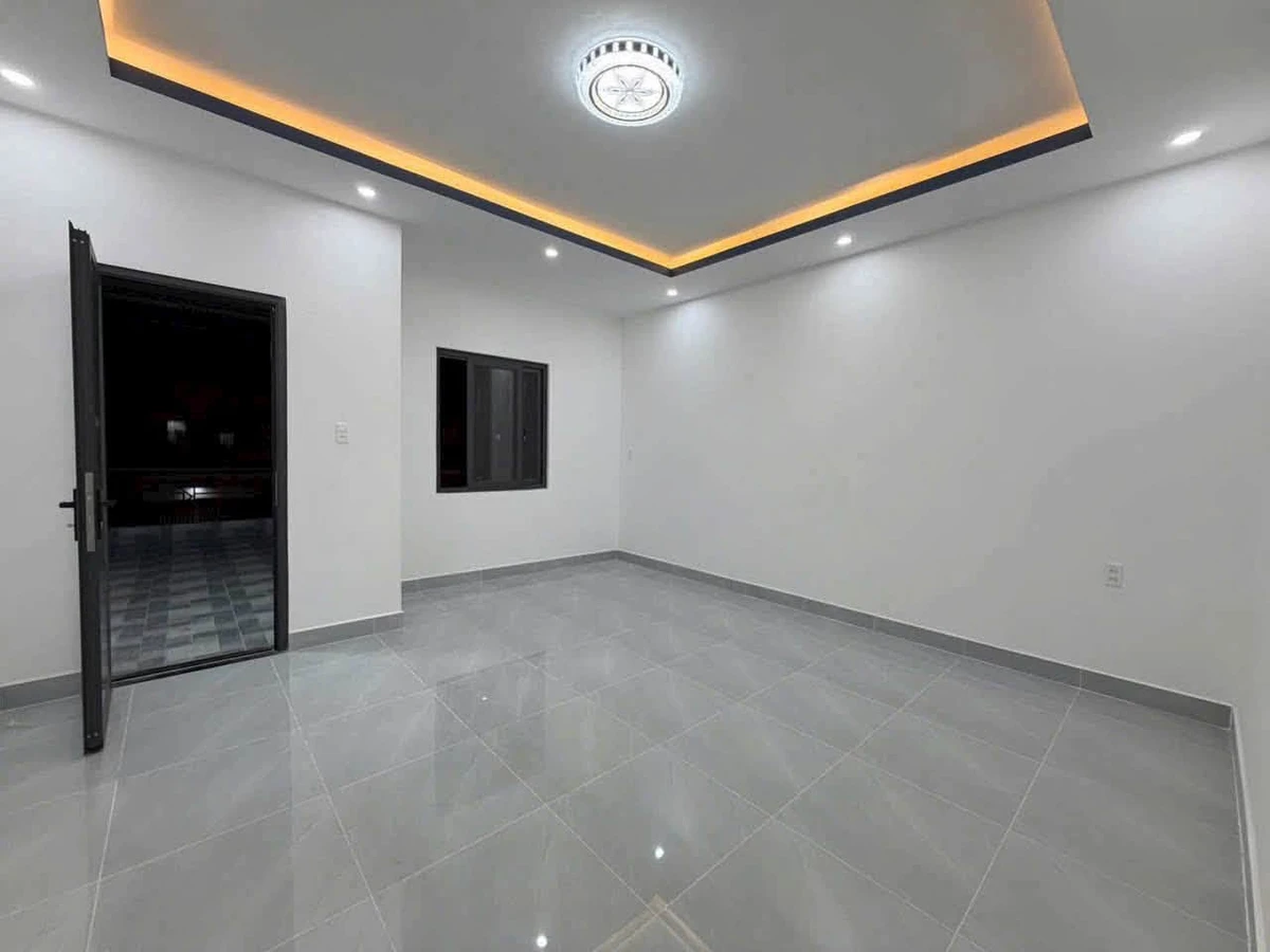 Bán nhà 1 trệt 1 lầu 100m² Rạch Giá 2,95 tỷ - Ảnh thu nhỏ 5